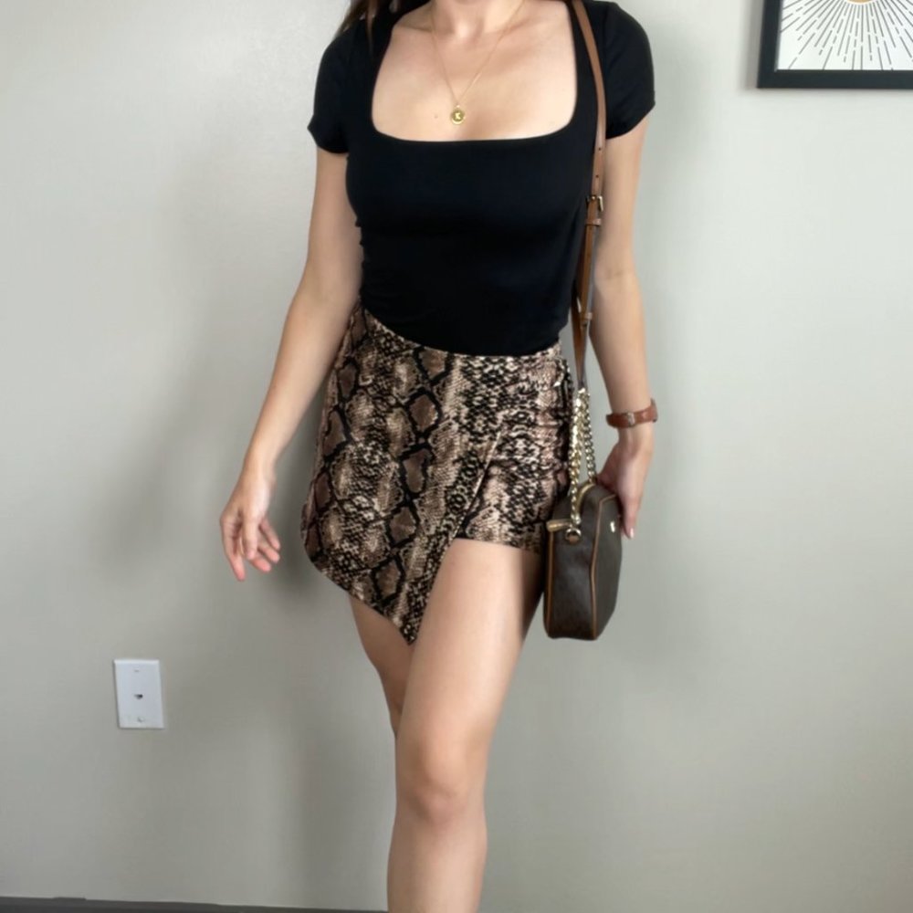 Skort | Small | SnakePrint | Asymmetrical Cut | Side Buckle